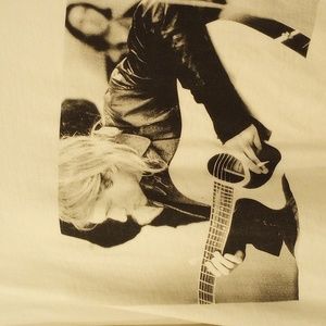RARE KURT COBAIN smoking playing guitar NIRVANA men's tee 90s style size medium